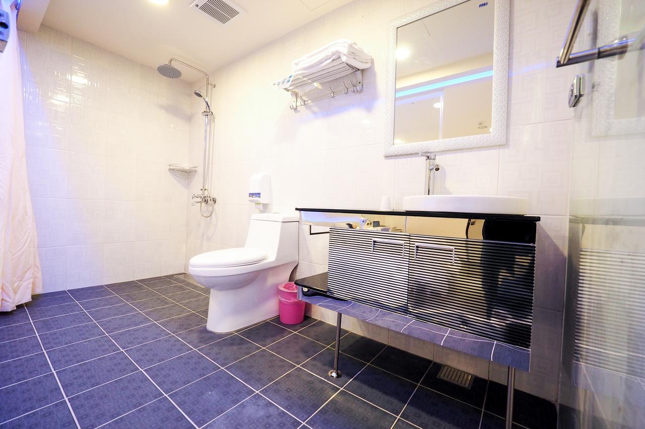 Galaxia Business Hotel Tajcshung Kültér fotó