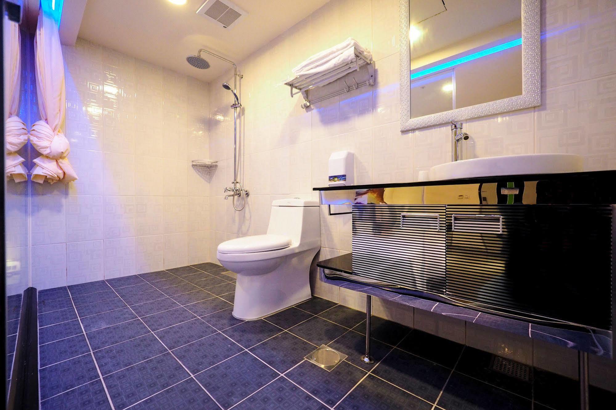 Galaxia Business Hotel Tajcshung Kültér fotó